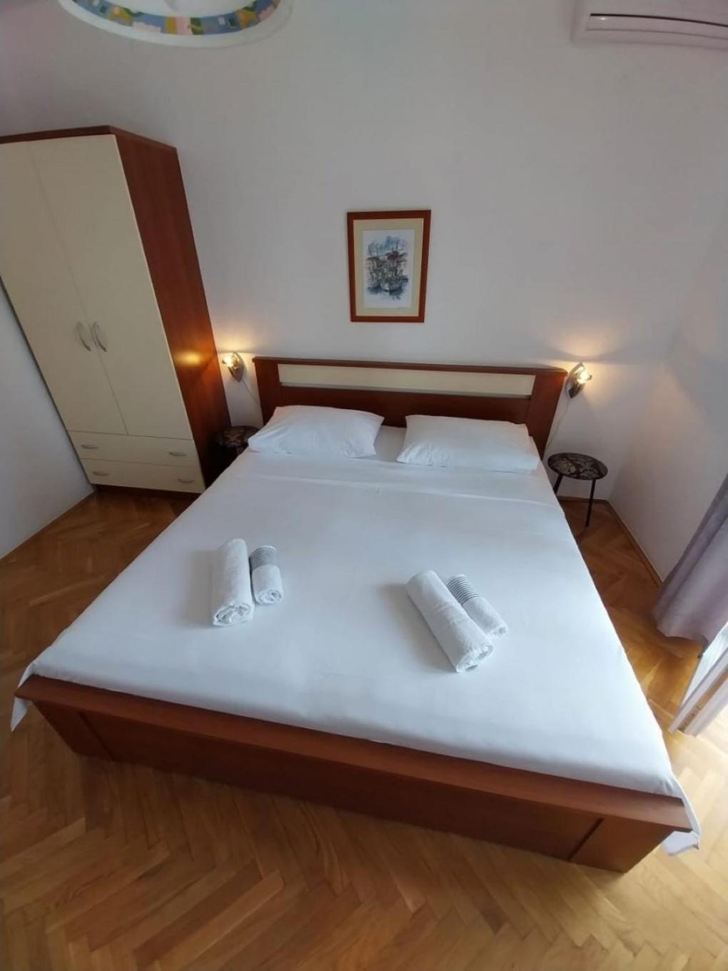 Apartments Josip Baška Voda المظهر الخارجي الصورة