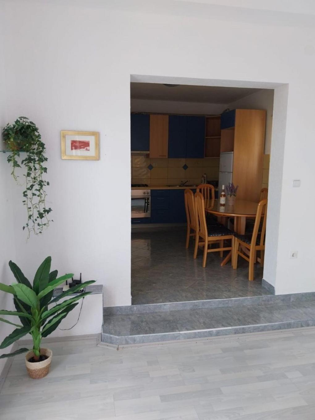 Apartments Josip Baška Voda المظهر الخارجي الصورة