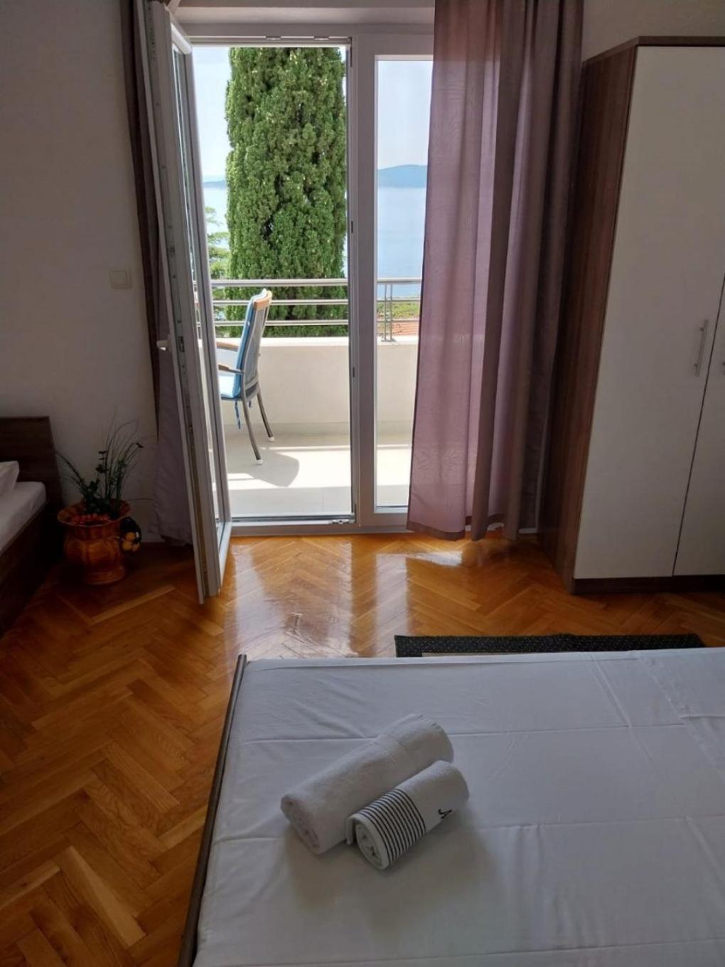 Apartments Josip Baška Voda المظهر الخارجي الصورة