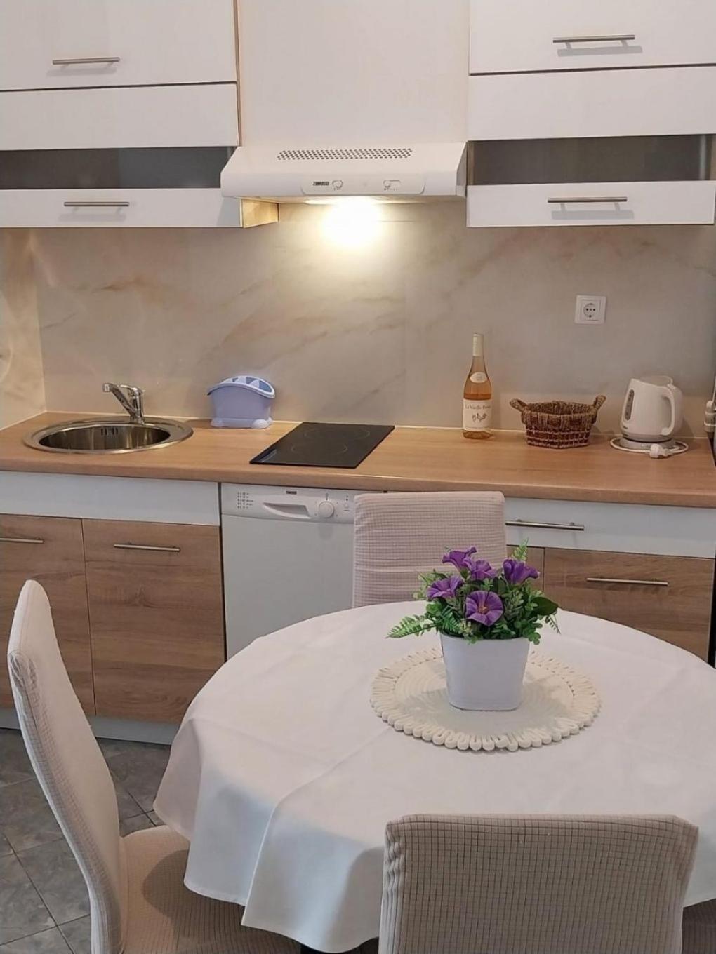 Apartments Josip Baška Voda المظهر الخارجي الصورة
