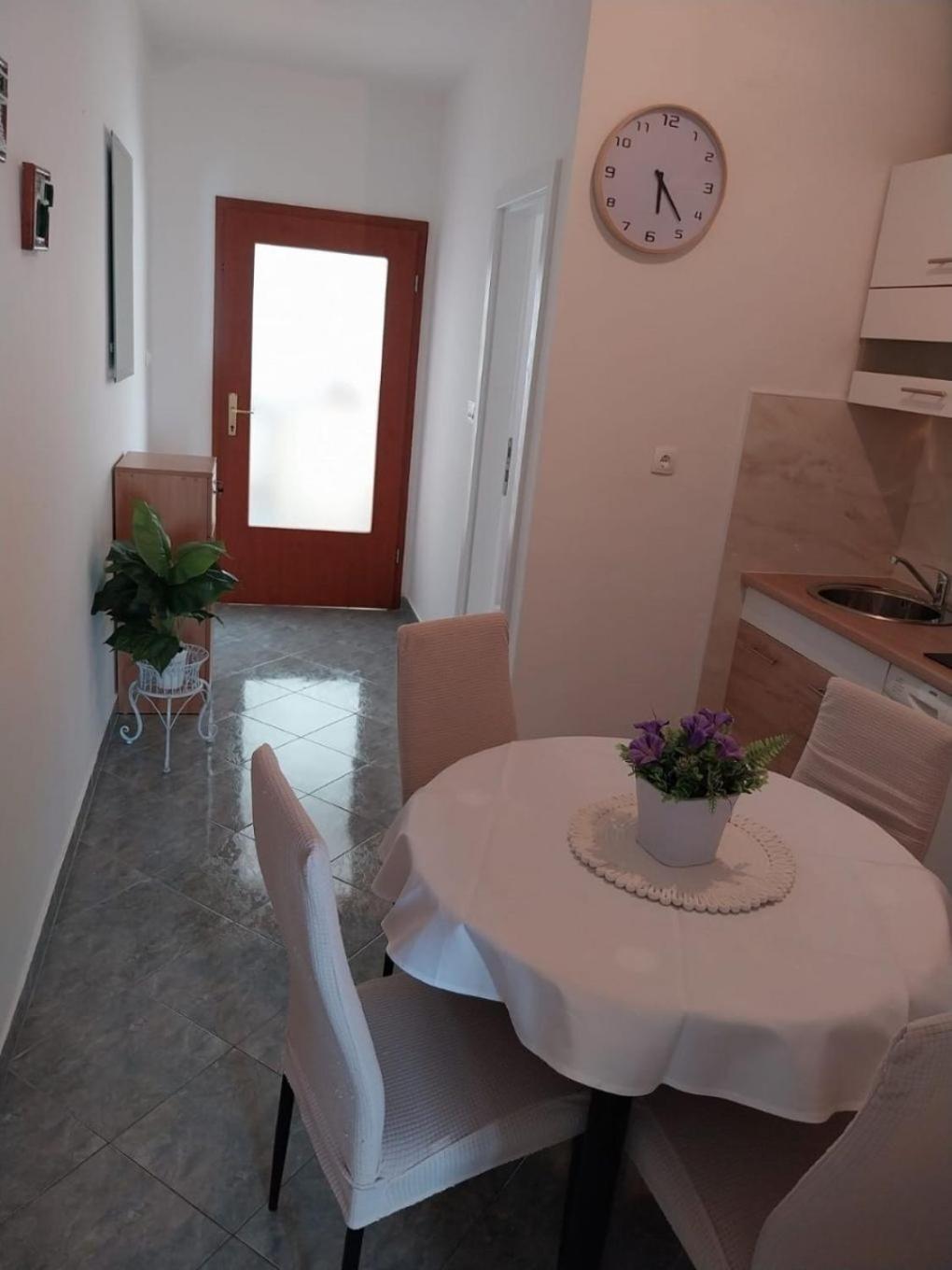 Apartments Josip Baška Voda المظهر الخارجي الصورة