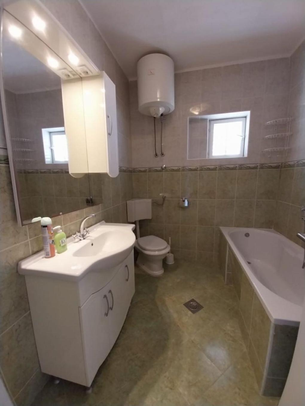 Apartments Josip Baška Voda المظهر الخارجي الصورة